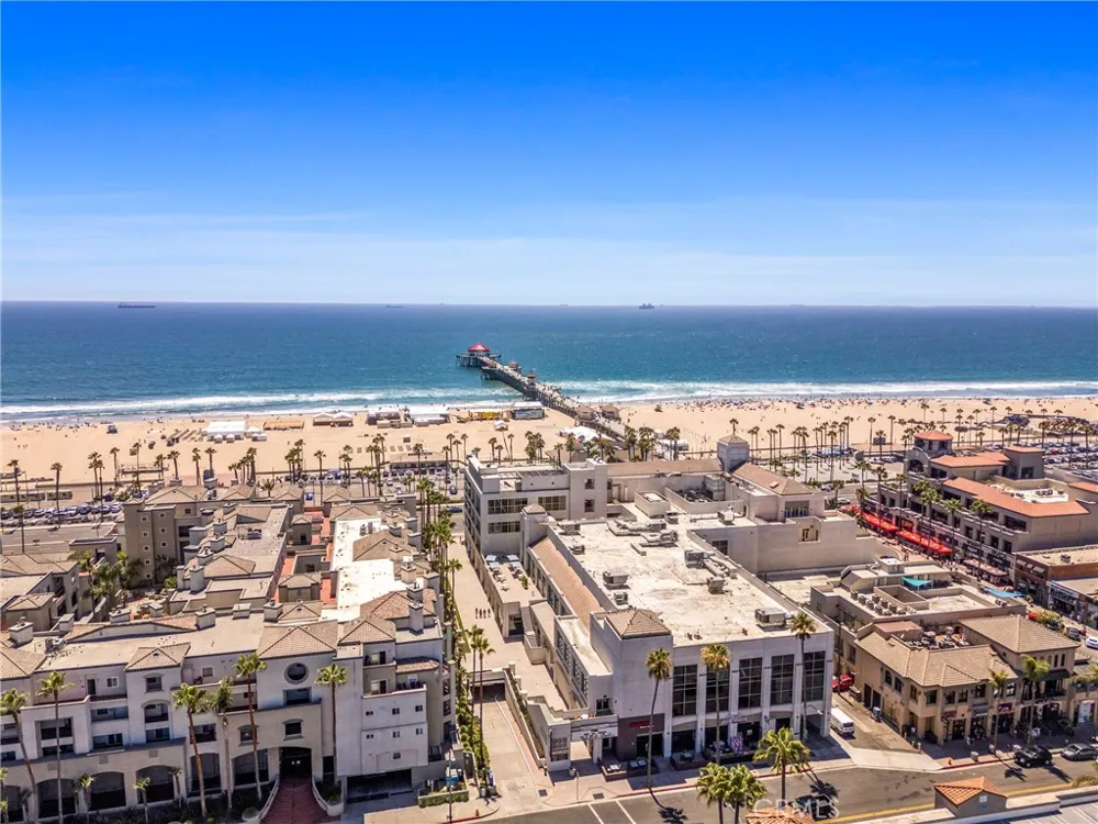 17951 Whitford Lane Huntington Beach, CA 92649