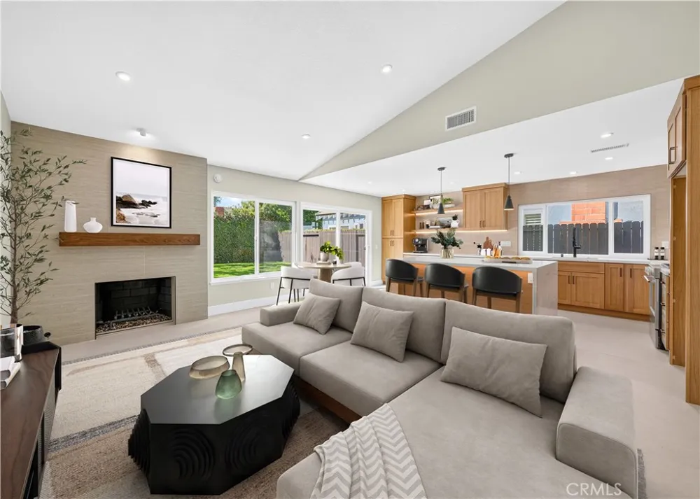 17951 Whitford Lane Huntington Beach, CA 92649