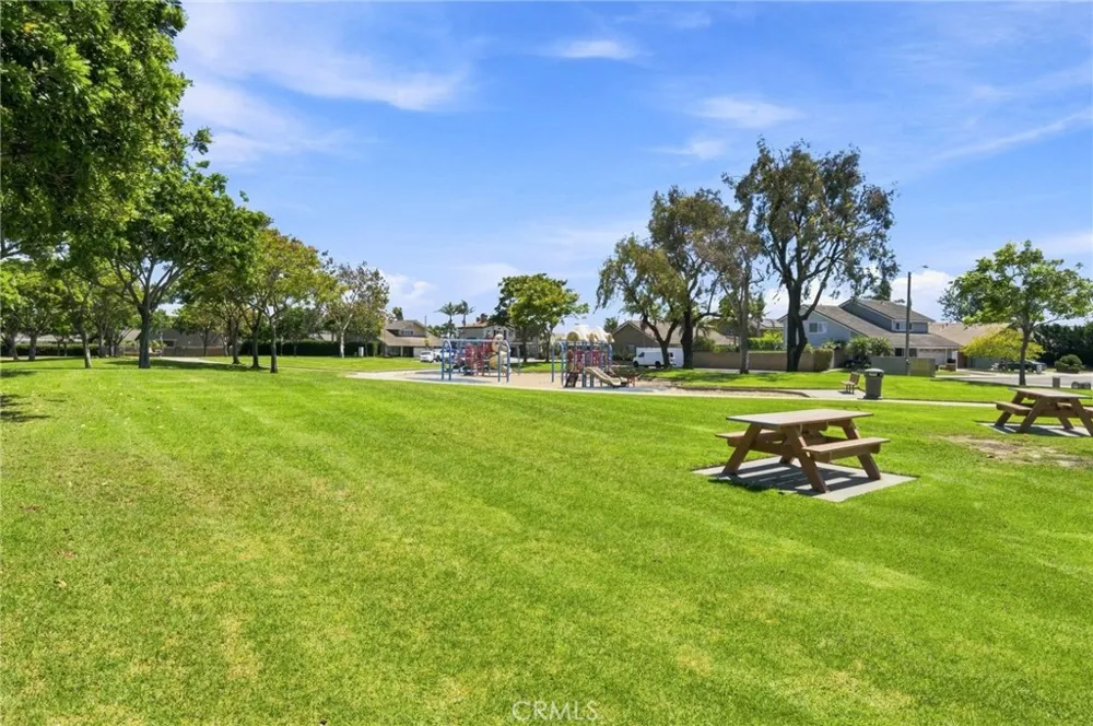 17951 Whitford Lane Huntington Beach, CA 92649