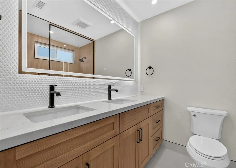 17951 Whitford Lane Huntington Beach, CA 92649