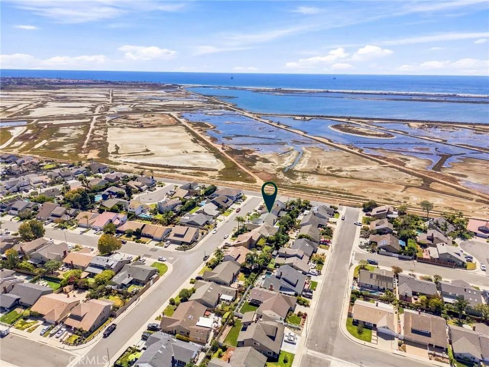 17951 Whitford Lane Huntington Beach, CA 92649