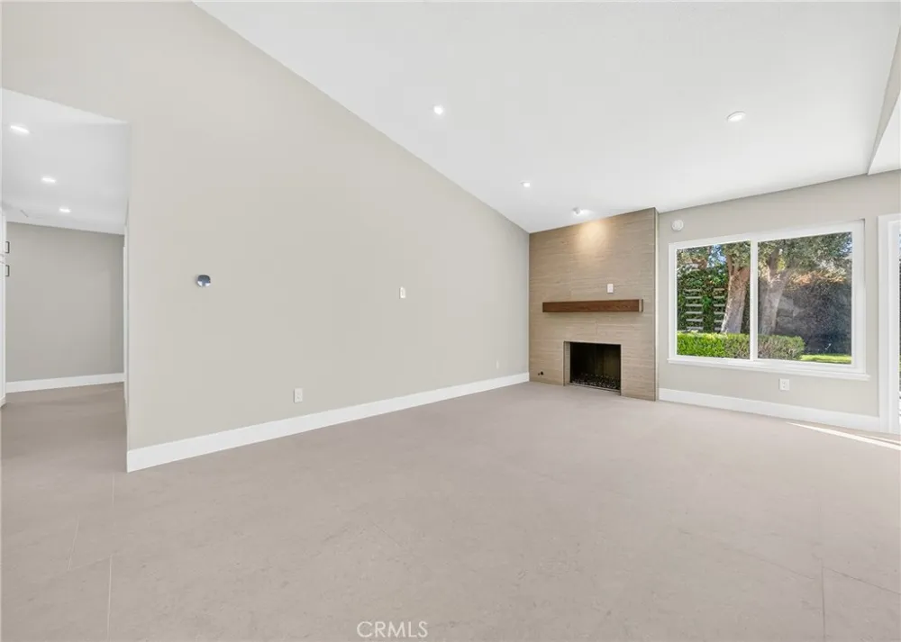17951 Whitford Lane Huntington Beach, CA 92649