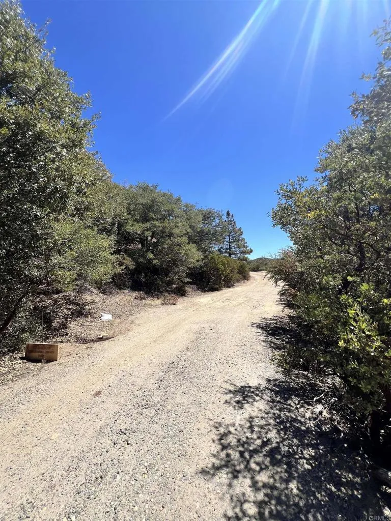 Highland Drive Julian, CA 92036