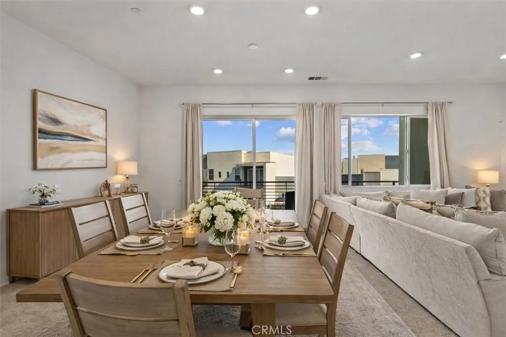 27410 Merlin Place #305 Valencia, CA 91381