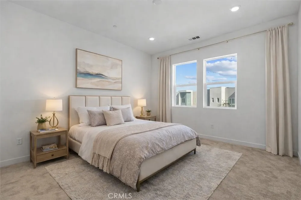 27410 Merlin Place #305 Valencia, CA 91381