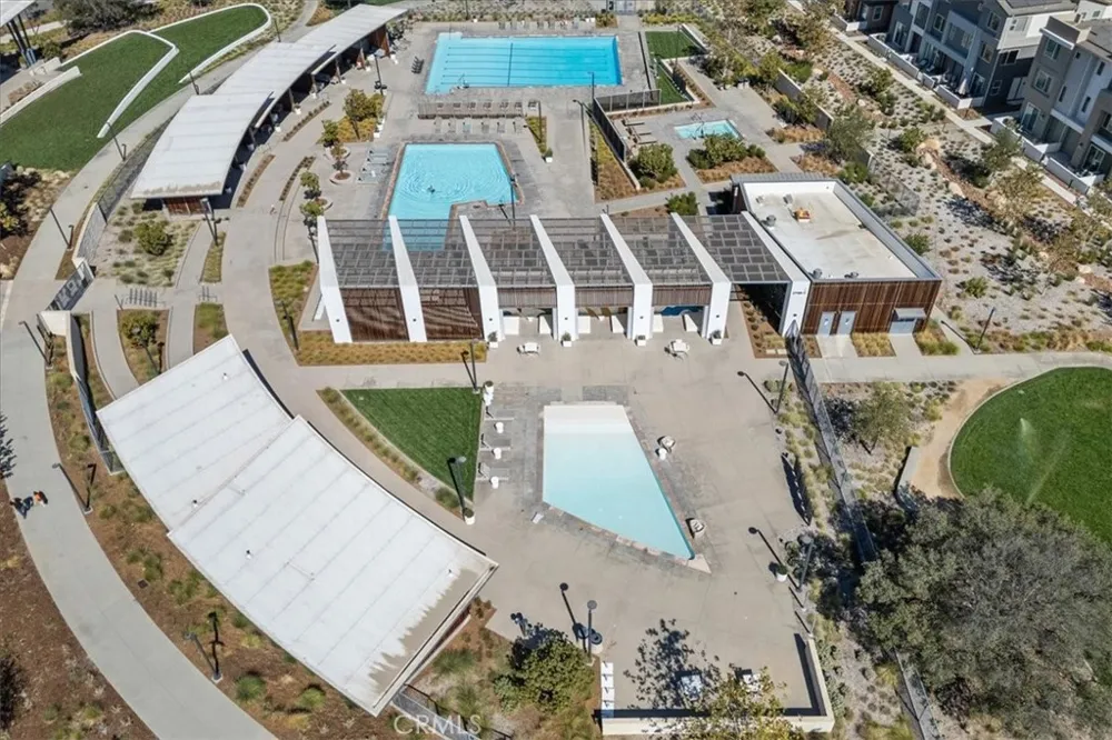 27410 Merlin Place #305 Valencia, CA 91381