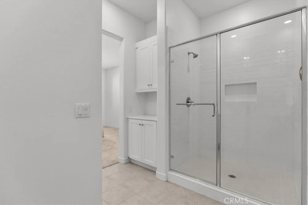 27410 Merlin Place #305 Valencia, CA 91381