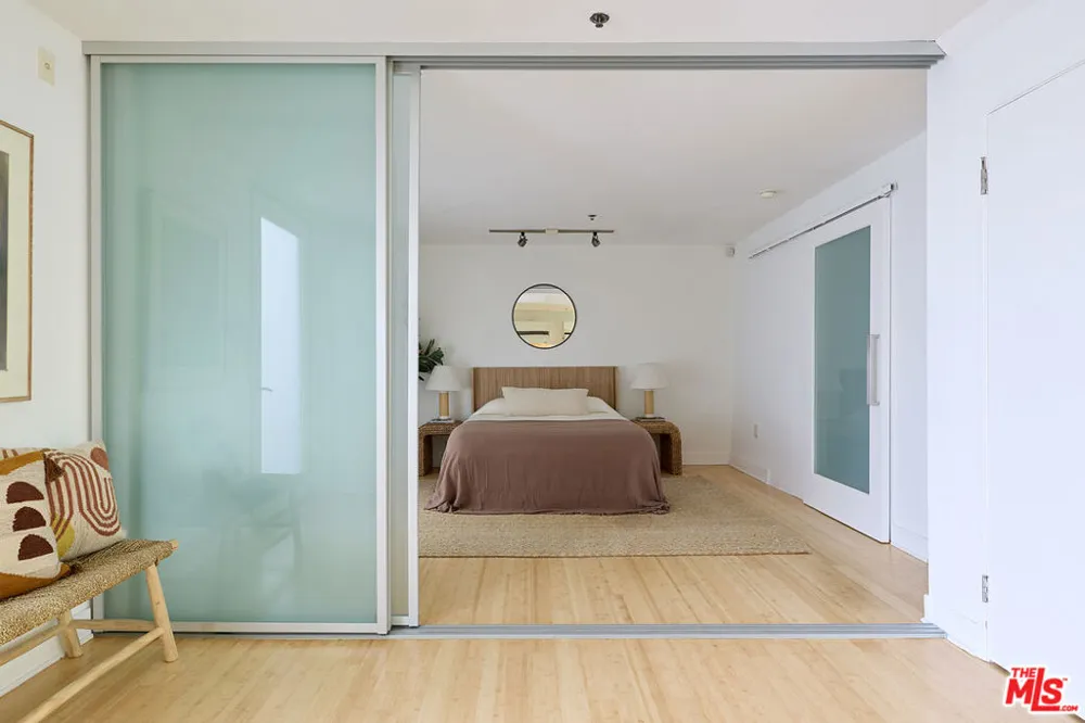 13326 Beach Avenue #105 Marina del Rey, CA 90292
