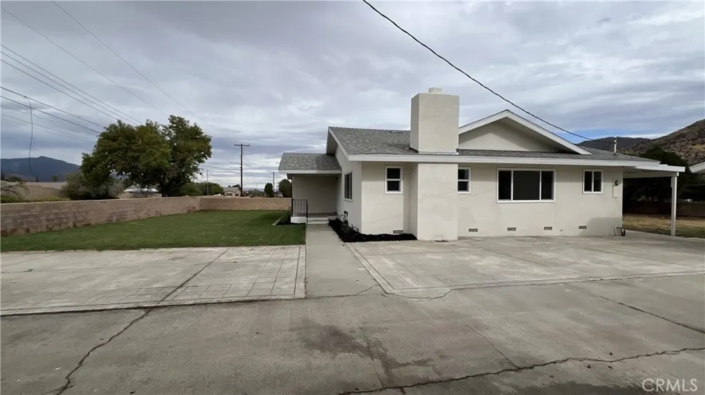 488 E Victory Avenue Banning, CA 92220