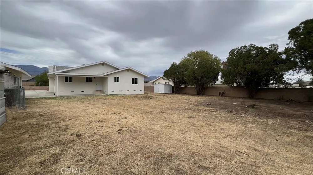 488 E Victory Avenue Banning, CA 92220