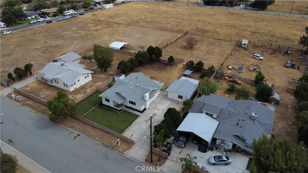 488 E Victory Avenue Banning, CA 92220