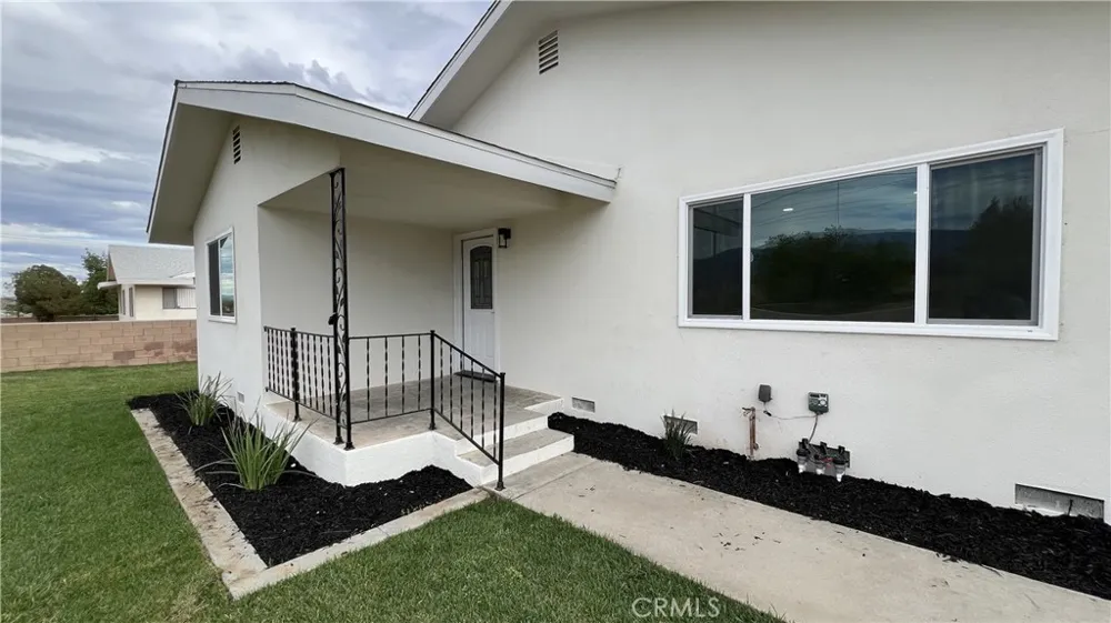 488 E Victory Avenue Banning, CA 92220