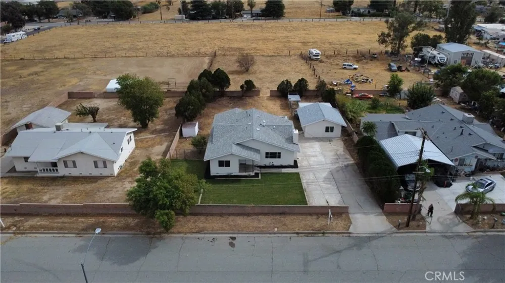 488 E Victory Avenue Banning, CA 92220