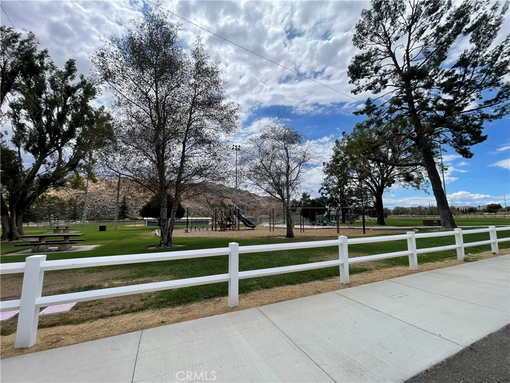 488 E Victory Avenue Banning, CA 92220