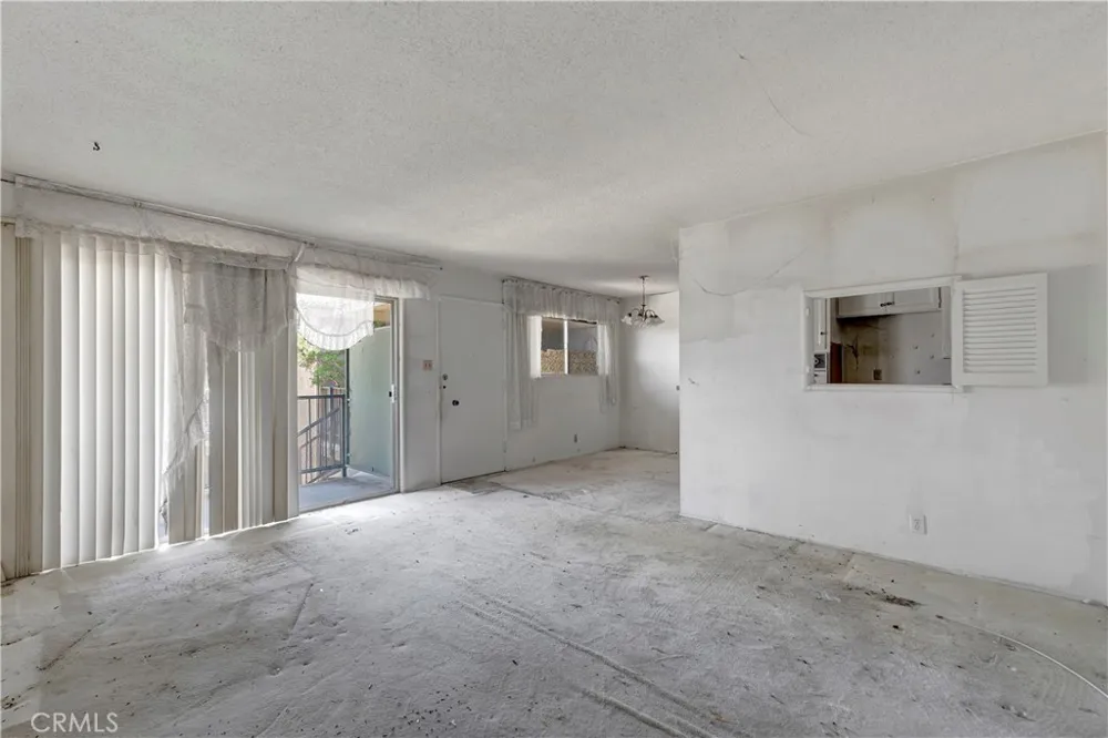 14919 S Normandie #27 Gardena, CA 90247