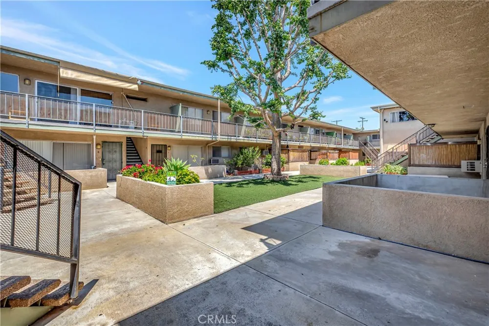 14919 S Normandie #27 Gardena, CA 90247