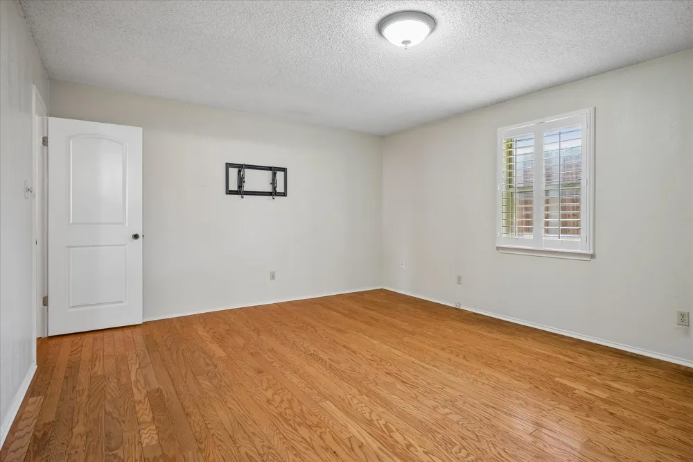 5516 Valparaiso Trail Arlington, TX 76017