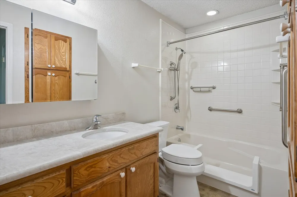 5516 Valparaiso Trail Arlington, TX 76017