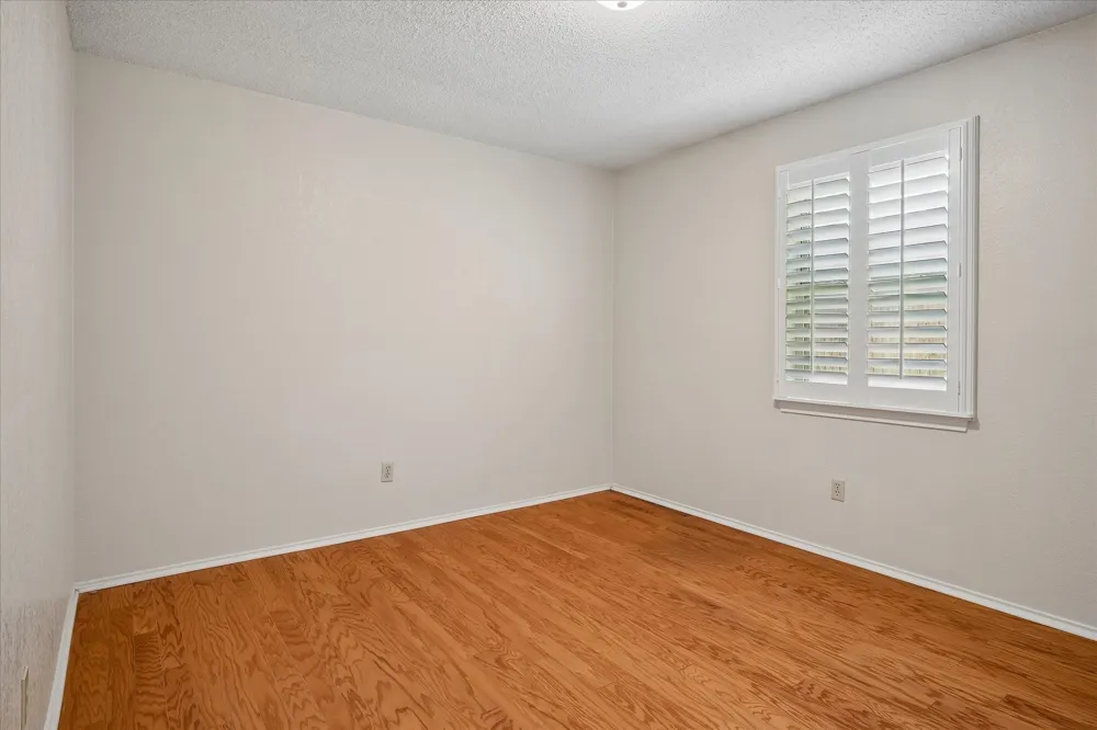 5516 Valparaiso Trail Arlington, TX 76017