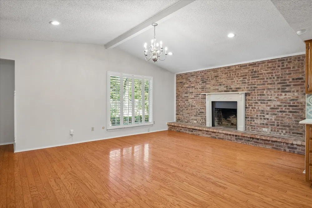 5516 Valparaiso Trail Arlington, TX 76017