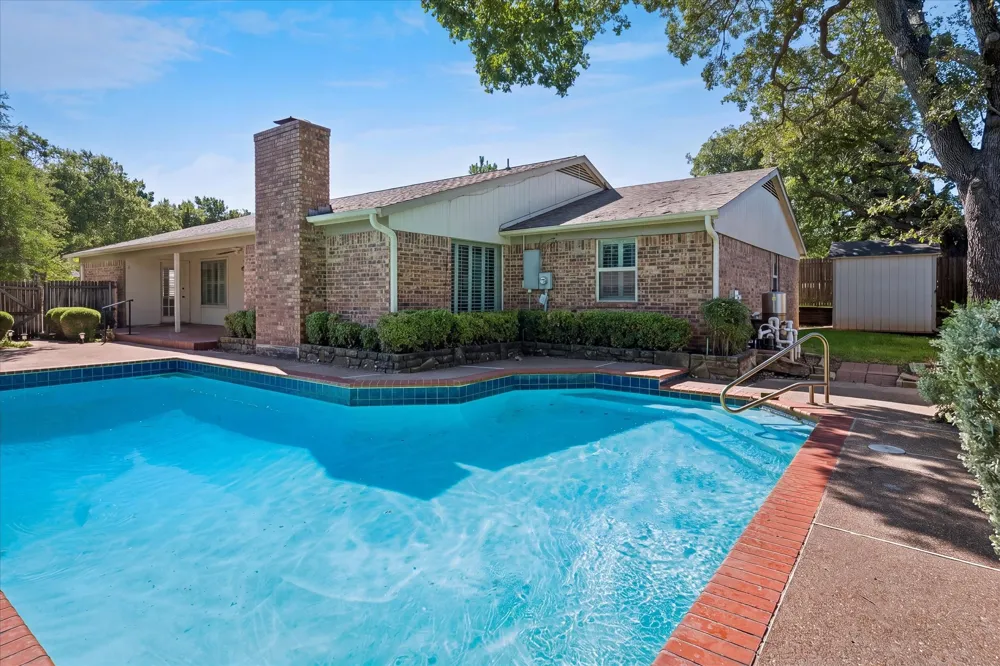 5516 Valparaiso Trail Arlington, TX 76017