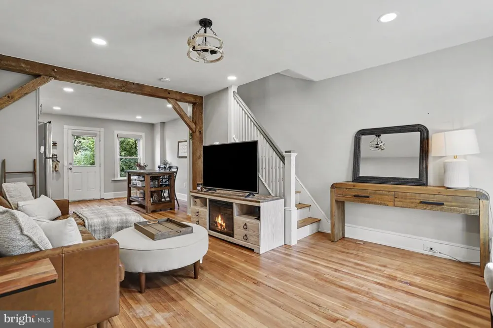 542 REYNOLDS Lancaster, PA 17602