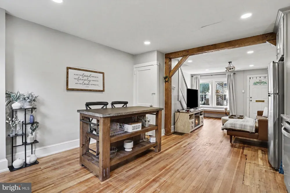 542 REYNOLDS Lancaster, PA 17602