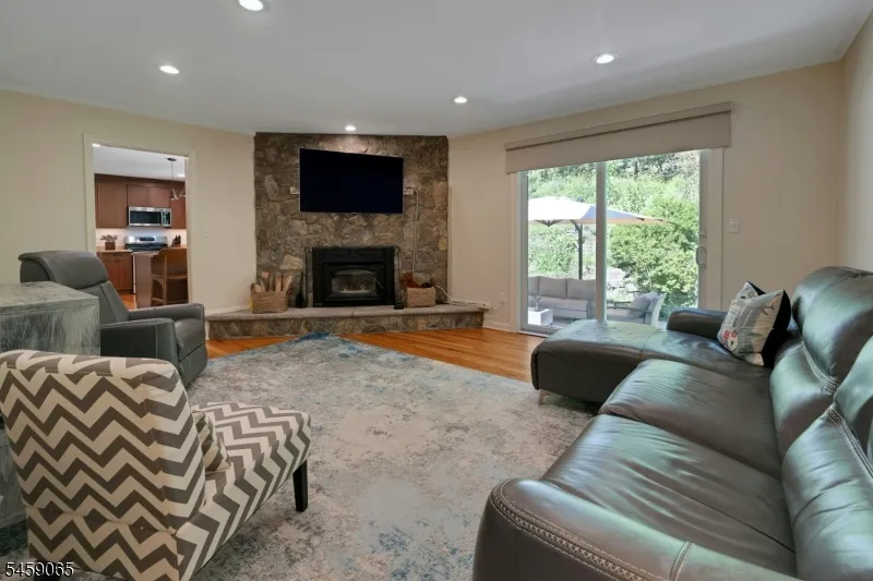 47 Long Ridge Rd Parsippany-Troy Hills, NJ 07869
