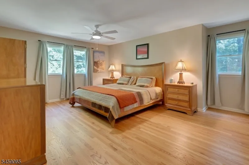 47 Long Ridge Rd Parsippany-Troy Hills, NJ 07869