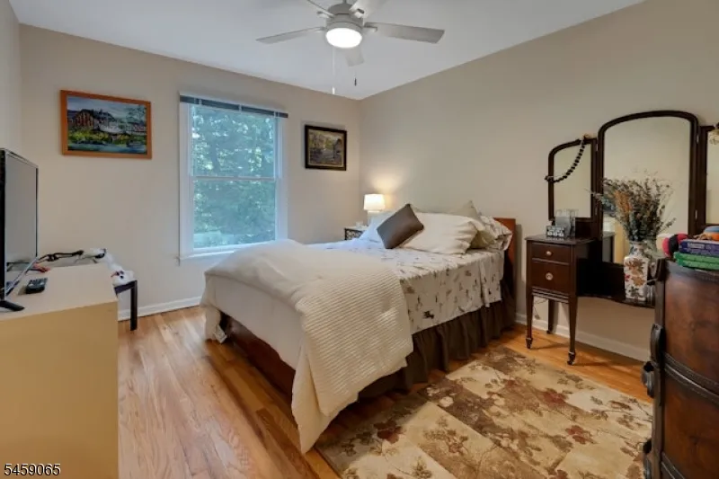 47 Long Ridge Rd Parsippany-Troy Hills, NJ 07869