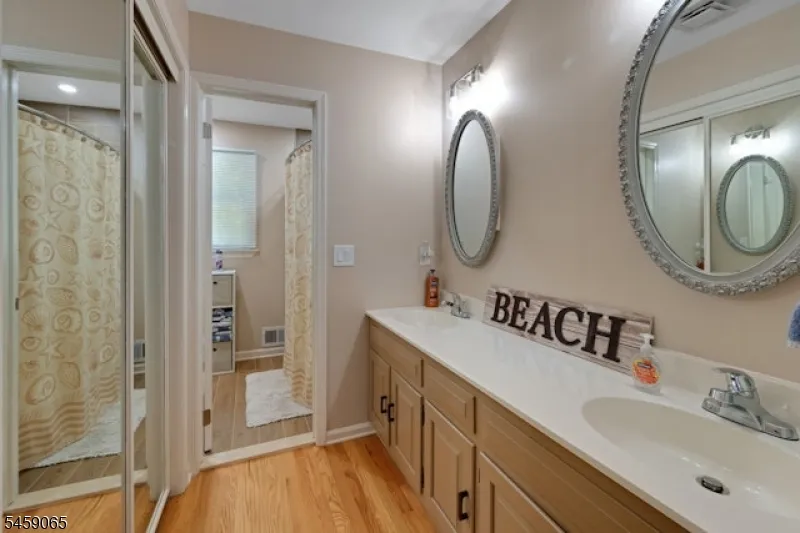 47 Long Ridge Rd Parsippany-Troy Hills, NJ 07869