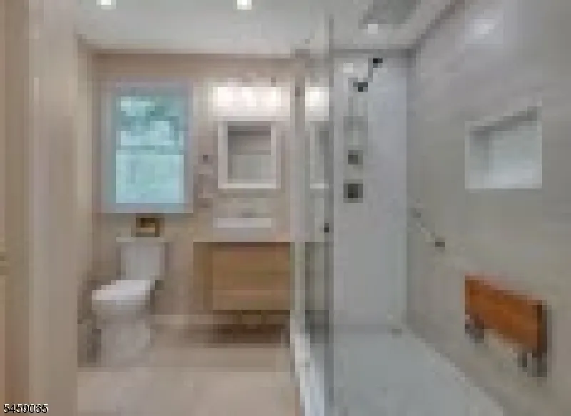 47 Long Ridge Rd Parsippany-Troy Hills, NJ 07869