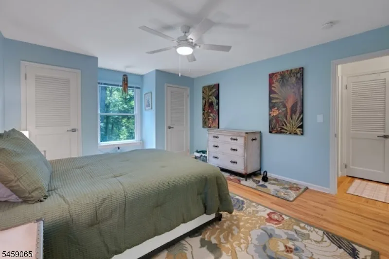 47 Long Ridge Rd Parsippany-Troy Hills, NJ 07869