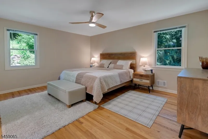 47 Long Ridge Rd Parsippany-Troy Hills, NJ 07869
