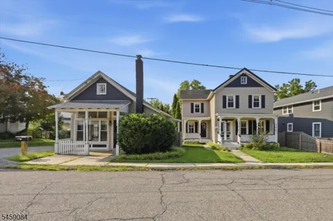 15 Main St