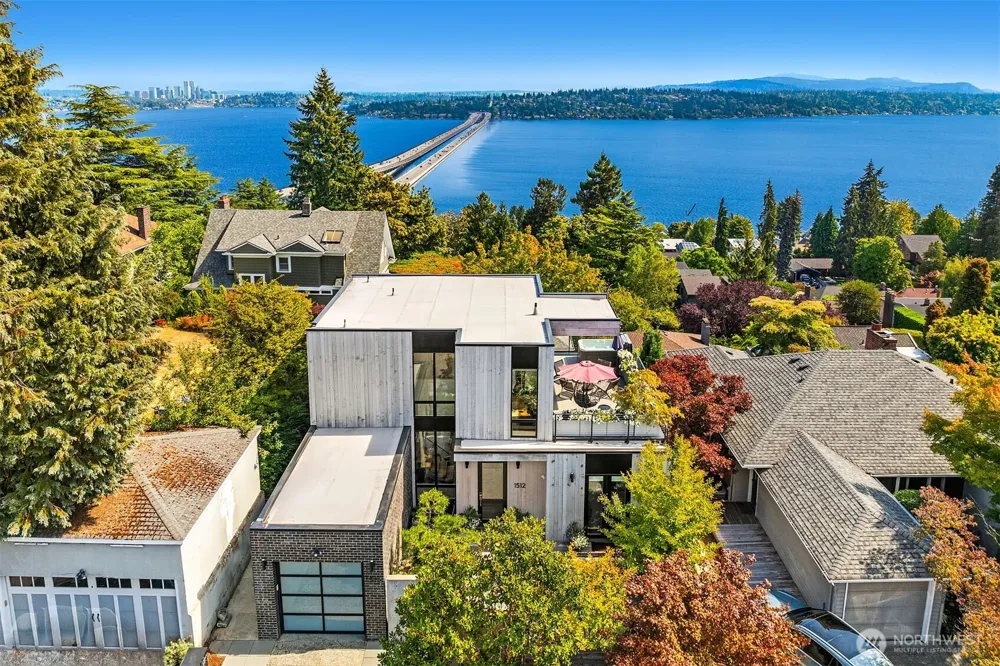 1512 32nd Avenue S Seattle, WA 98144