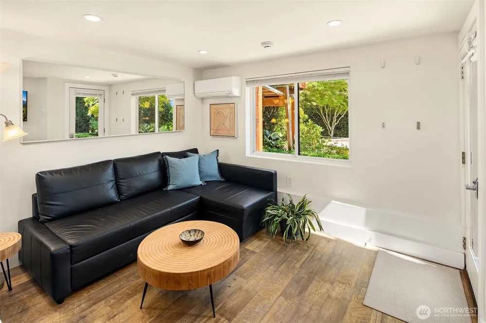 1512 32nd Avenue S Seattle, WA 98144