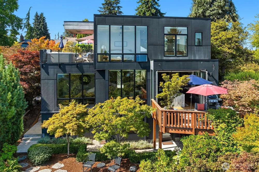 1512 32nd Avenue S Seattle, WA 98144