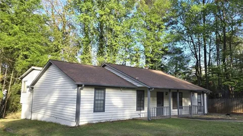2667 Camelot Court