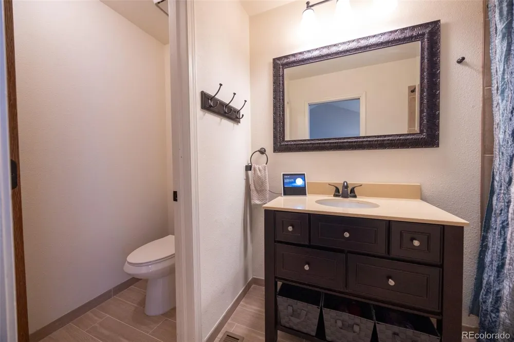 16821 E Hialeah Avenue Centennial, CO 80015