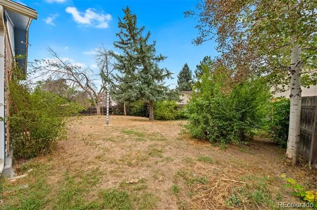 8301 Chase Drive Arvada, CO 80003