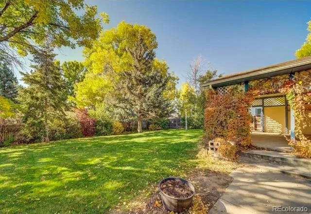 8301 Chase Drive Arvada, CO 80003