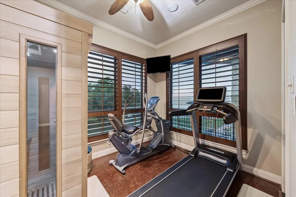 18 Lakeway Drive Coldspring, TX 77331