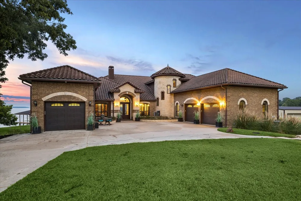 18 Lakeway Drive Coldspring, TX 77331