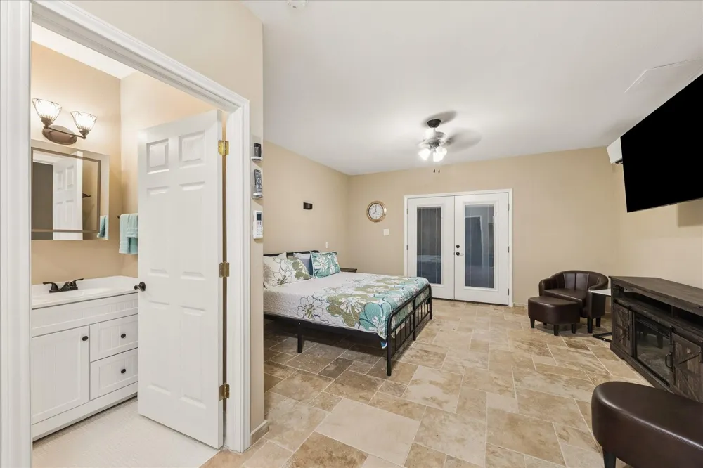 18 Lakeway Drive Coldspring, TX 77331