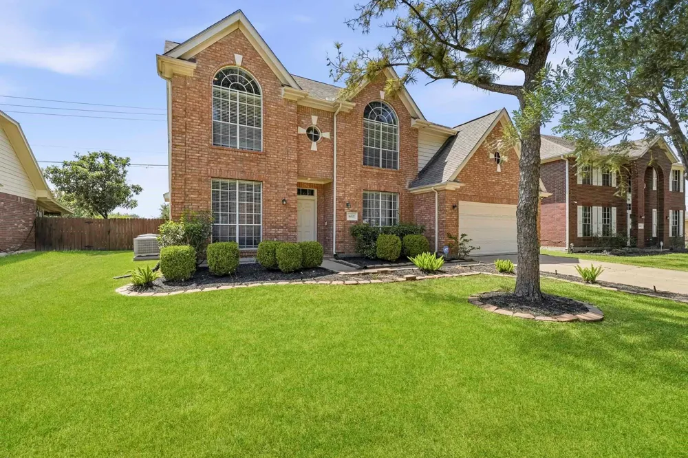 16527 Fondren Grove Drive Missouri City, TX 77489
