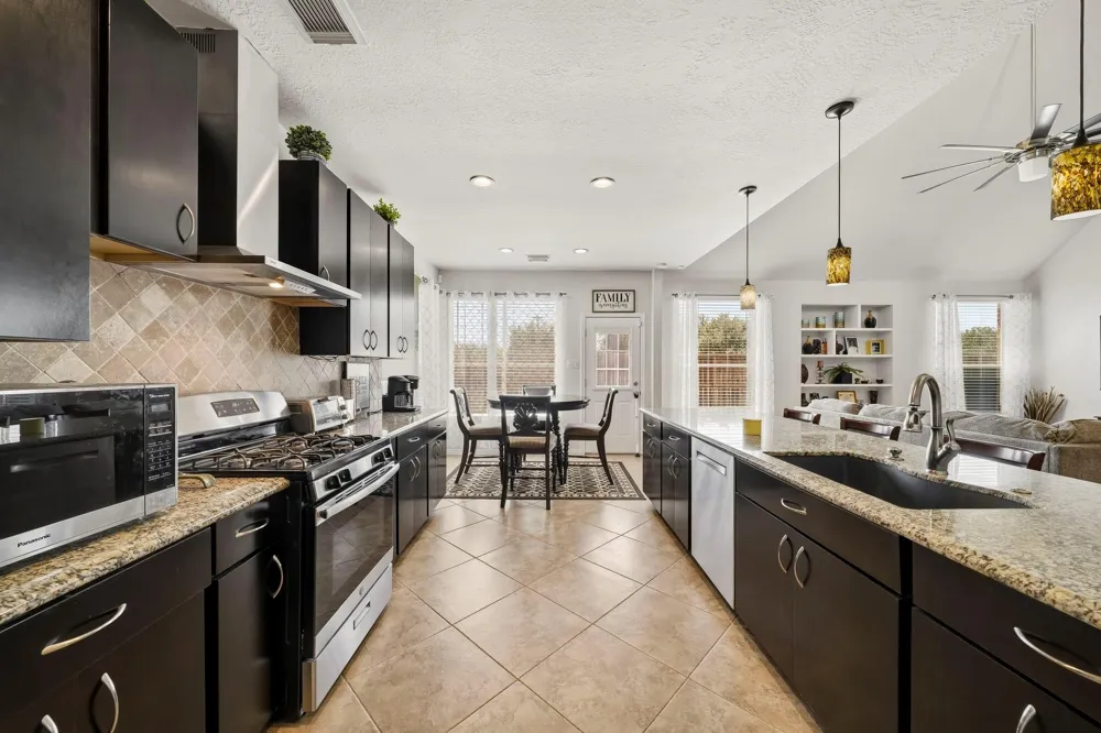 16527 Fondren Grove Drive Missouri City, TX 77489