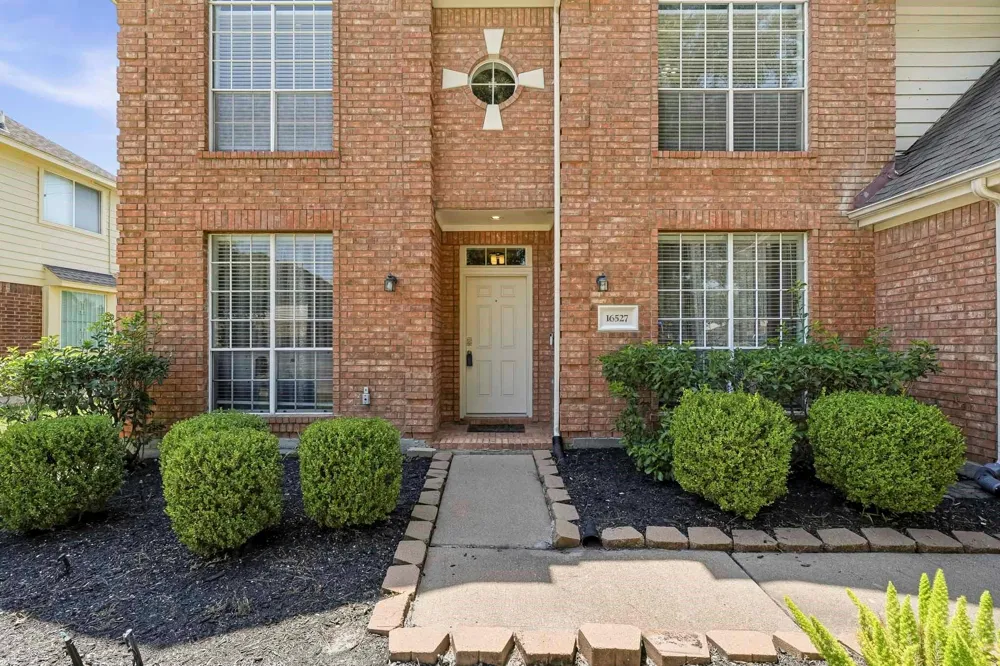 16527 Fondren Grove Drive Missouri City, TX 77489