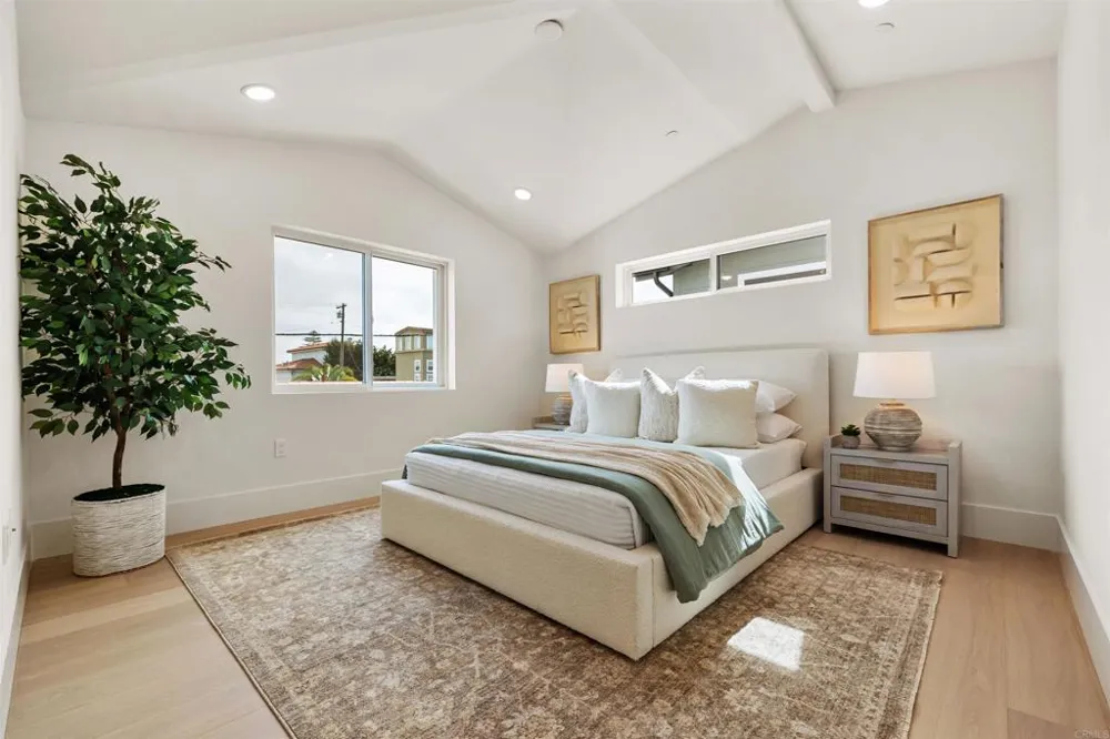 270 Normandy Lane Carlsbad, CA 92008