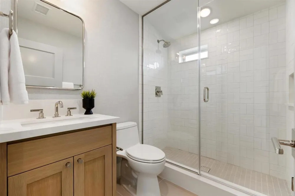270 Normandy Lane Carlsbad, CA 92008